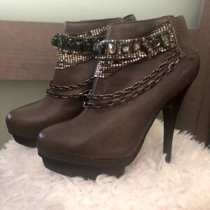 Miss Robertson Siena ankle Boots!! 🖤🔥🔥🔥 Be the only one!